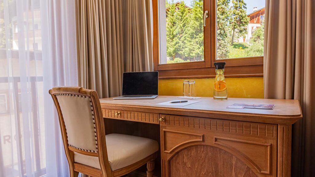 Hotel-Arte-St-Moritz-Zimmer-Austattung